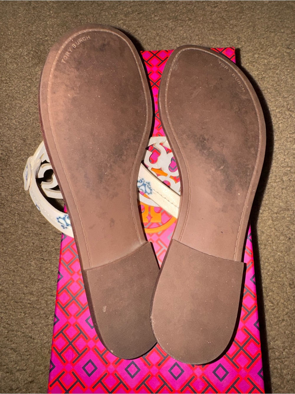 Tory Burch White & Navy Paisley Miller Thong Sandals - Picture 5 of 6